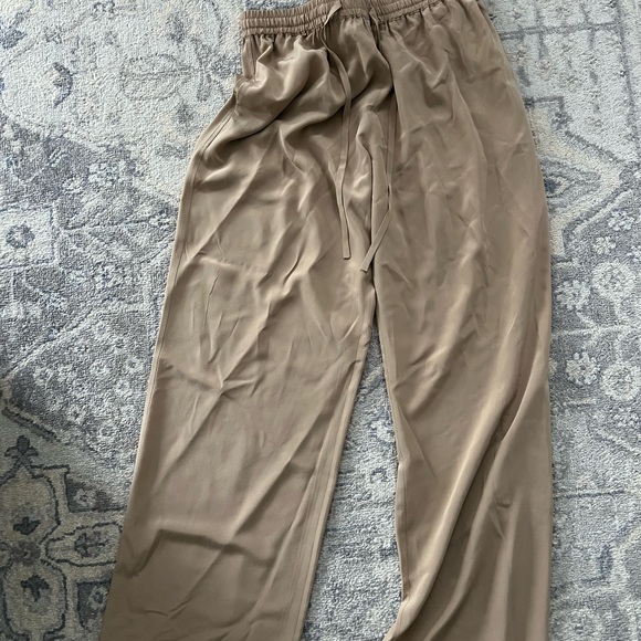 NWOT Matteau Silk Track Pants Beige - Picture 3 of 8